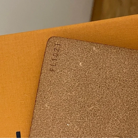 Louis Vuitton Flower Pin Set
Early 2000s - Picture 3 of 5